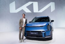 Kia entrega un EV9 a Rafael Nadal en el innovador evento #TheIcon en Madrid