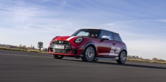 homenaje moderno a una gloria del automovilismo